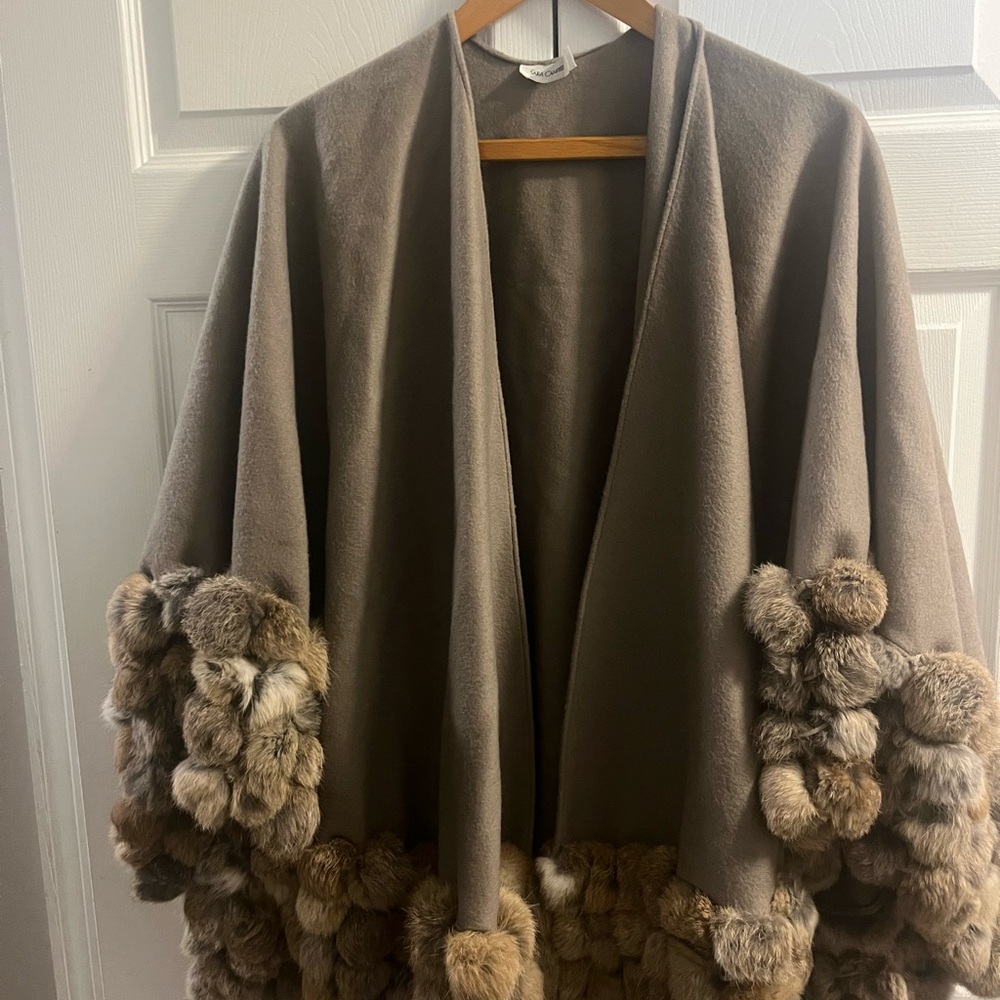 Sara Campbell Taupe Cape with Plush Trim
